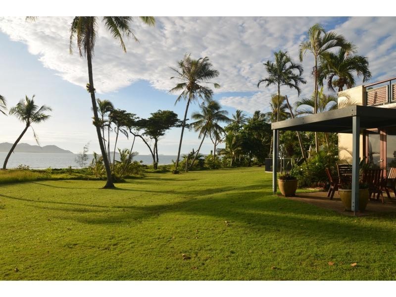 2/64 Reid Road, Wongaling Beach QLD 4852