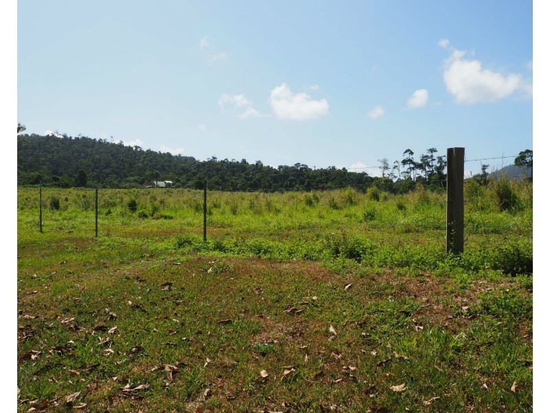 2 Mission Circle, Wongaling Beach QLD 4852