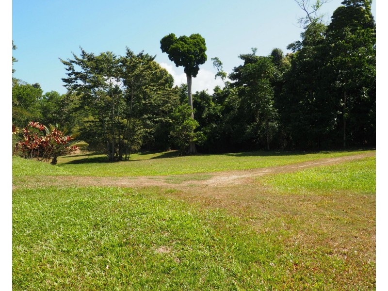 2 Mission Circle, Wongaling Beach QLD 4852