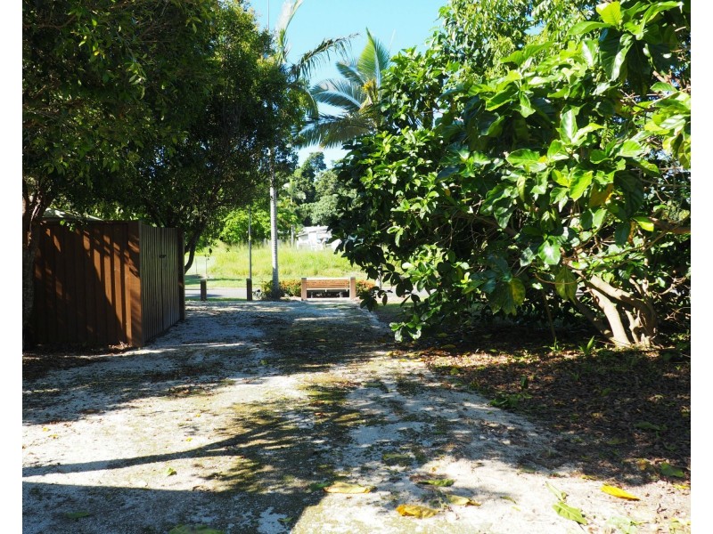 3 Lani Close, Mission Beach QLD 4852
