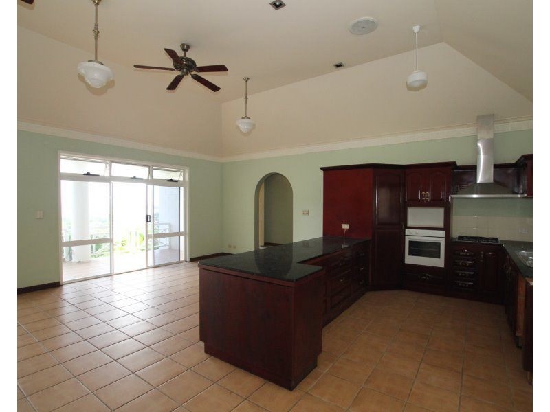 9/23 The Boulevard St, South Mission Beach QLD 4852