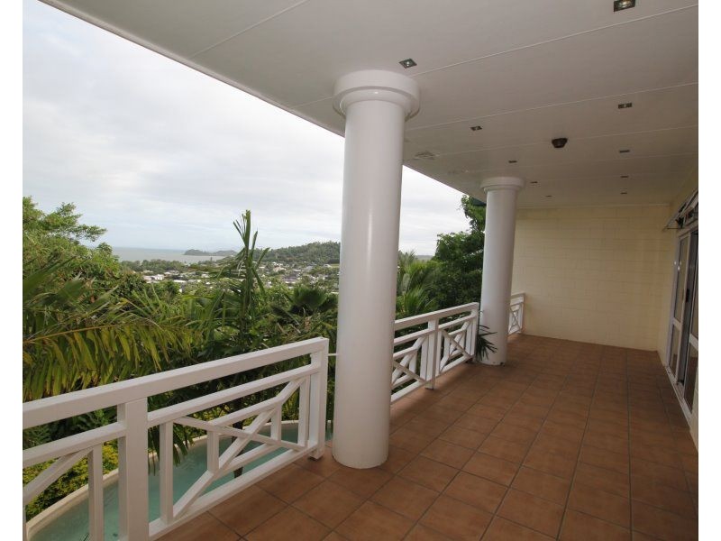 9/23 The Boulevard St, South Mission Beach QLD 4852