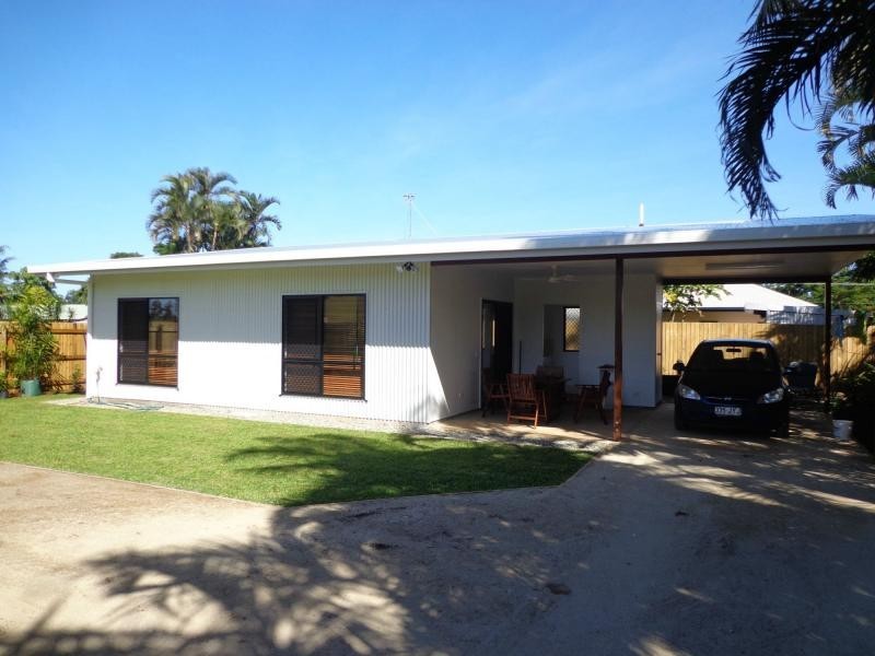 30 Seaview Street, Mission Beach QLD 4852