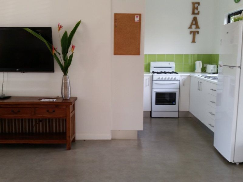 30 Seaview Street, Mission Beach QLD 4852