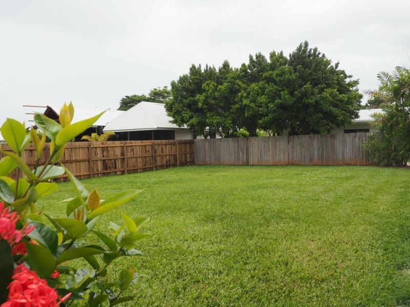 30 Seaview Street, Mission Beach QLD 4852