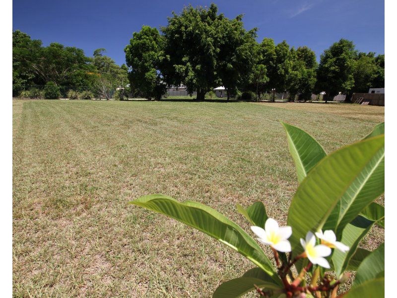 10 Sandy Close, Mission Beach QLD 4852