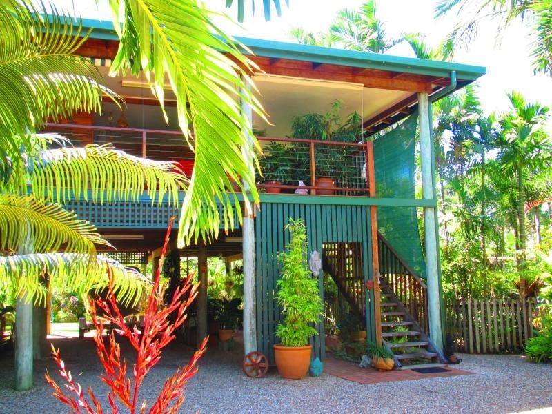 41 Conch Street, Mission Beach QLD 4852