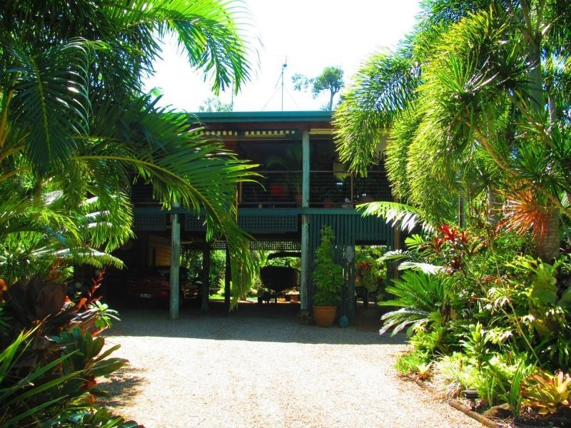 41 Conch Street, Mission Beach QLD 4852