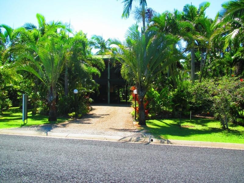 41 Conch Street, Mission Beach QLD 4852