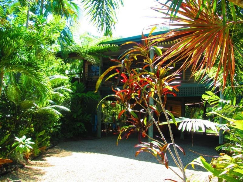 41 Conch Street, Mission Beach QLD 4852