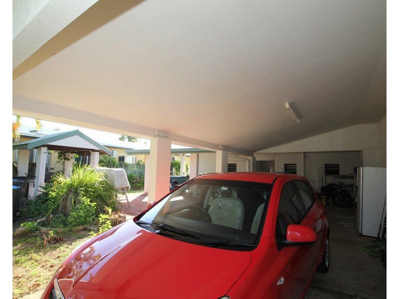 25 Porter Promenade, Mission Beach QLD 4852