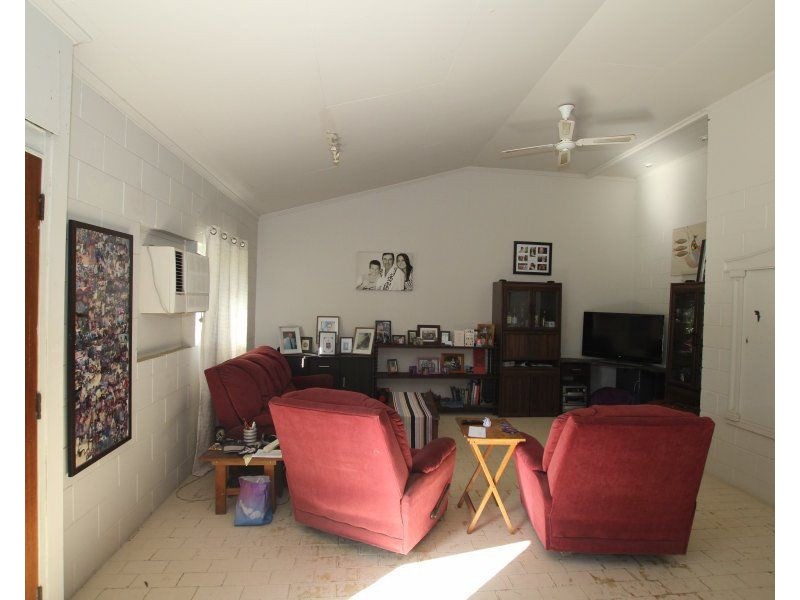 25 Porter Promenade, Mission Beach QLD 4852