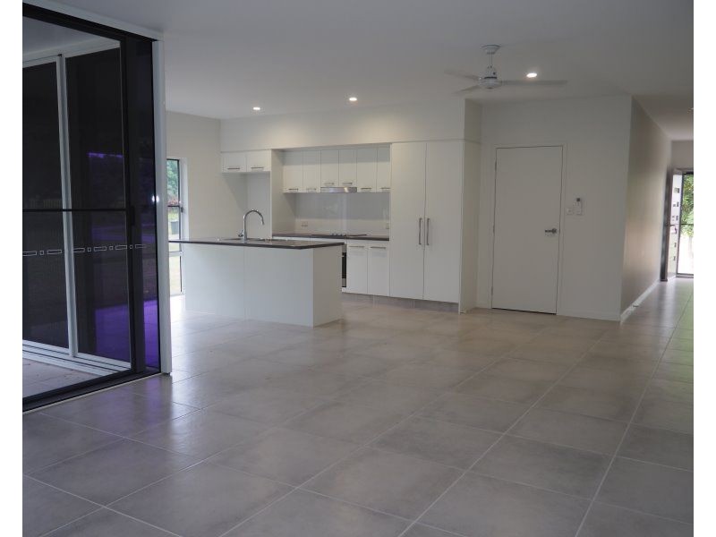 8 Sandpiper Close, Mission Beach QLD 4852