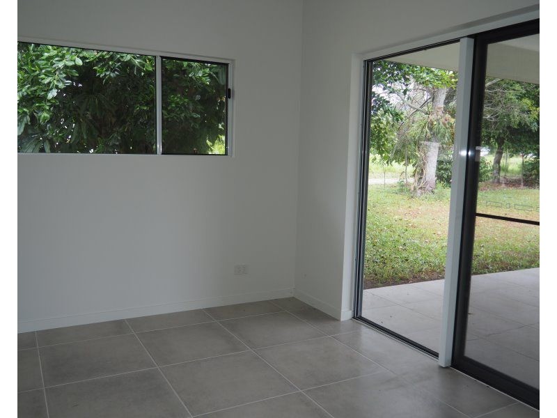 8 Sandpiper Close, Mission Beach QLD 4852