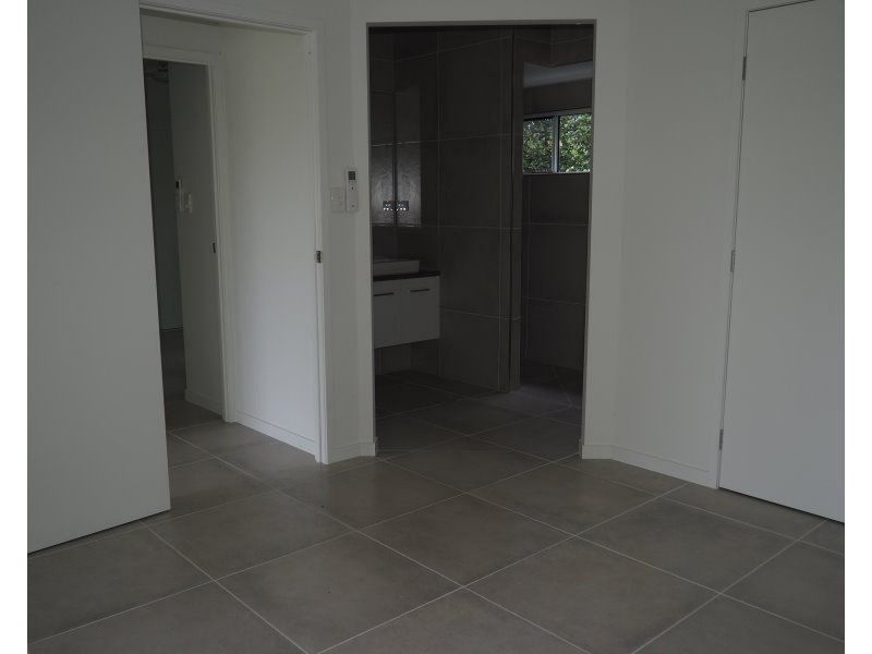 8 Sandpiper Close, Mission Beach QLD 4852