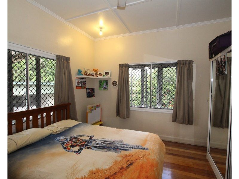 1 Vaughan Street, Tully QLD 4854
