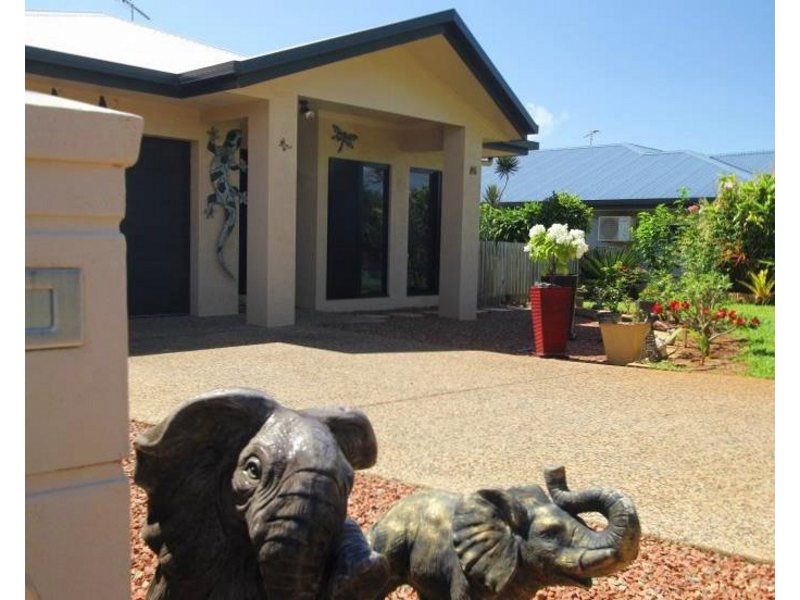 12 Rise Crescent, Mission Beach QLD 4852