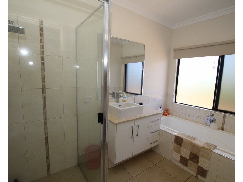 12 Rise Crescent, Mission Beach QLD 4852