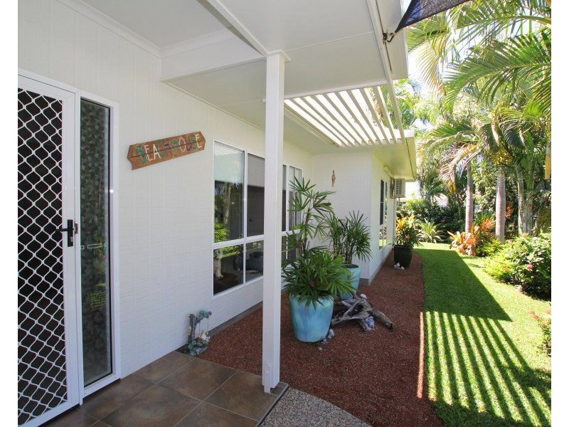 1/1 Seaview Court, Wongaling Beach QLD 4852