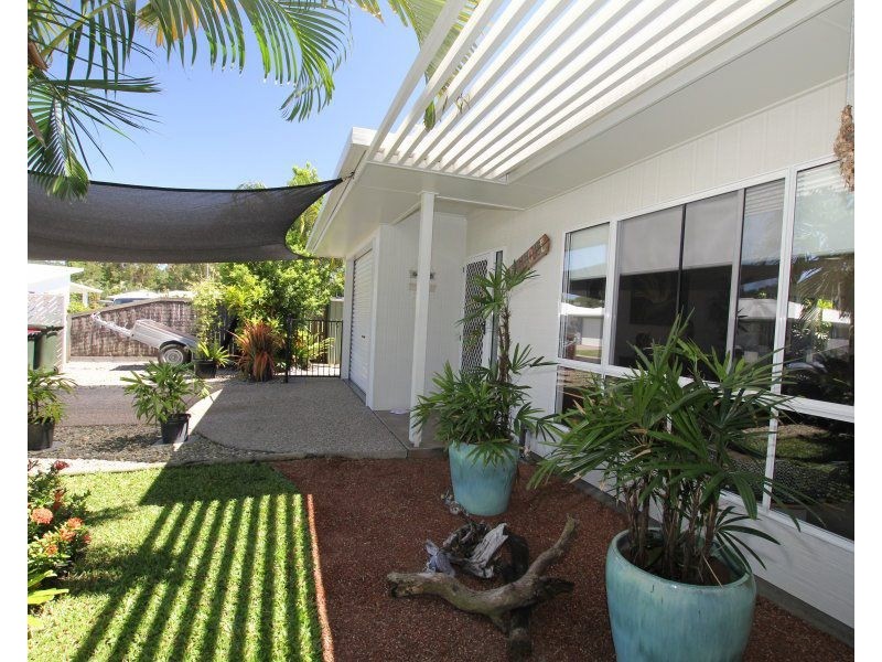 1/1 Seaview Court, Wongaling Beach QLD 4852