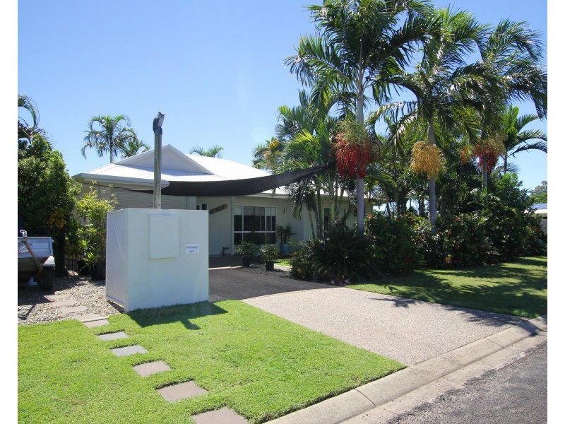1/1 Seaview Court, Wongaling Beach QLD 4852