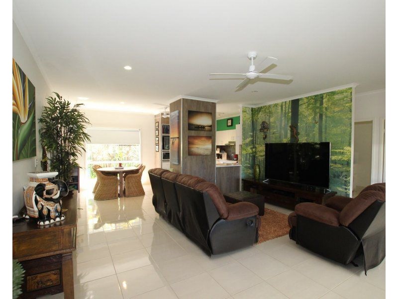 1/1 Seaview Court, Wongaling Beach QLD 4852