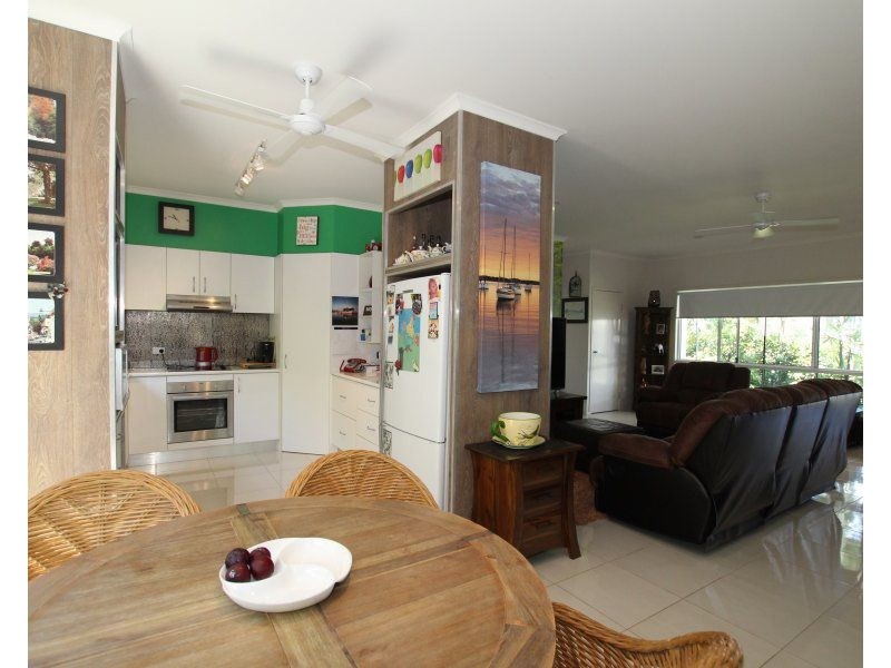 1/1 Seaview Court, Wongaling Beach QLD 4852