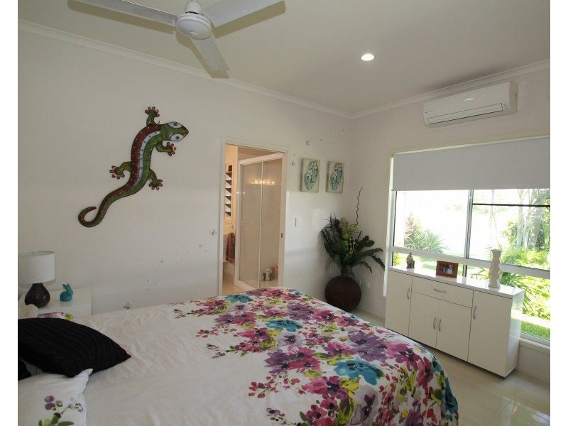 1/1 Seaview Court, Wongaling Beach QLD 4852