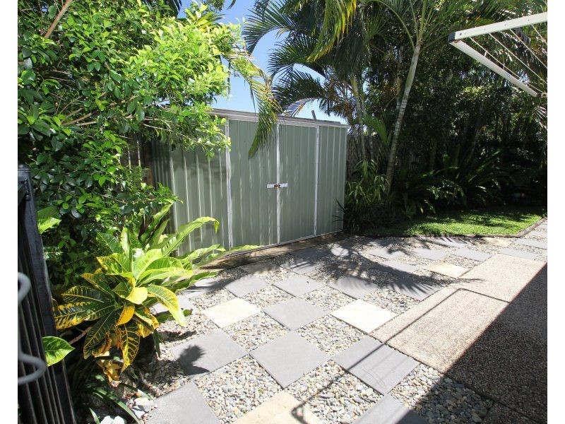 1/1 Seaview Court, Wongaling Beach QLD 4852