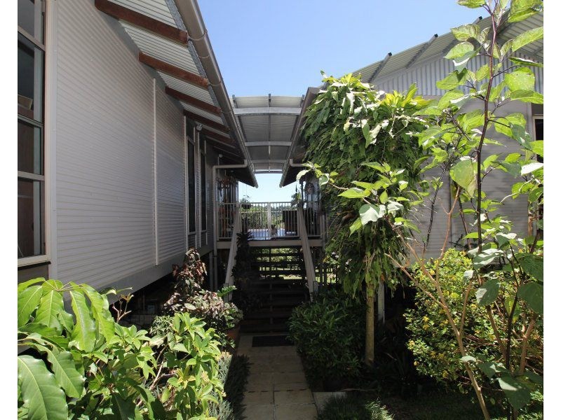 47 Cutten Street, Bingil Bay QLD 4852