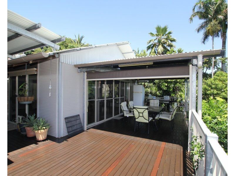 47 Cutten Street, Bingil Bay QLD 4852