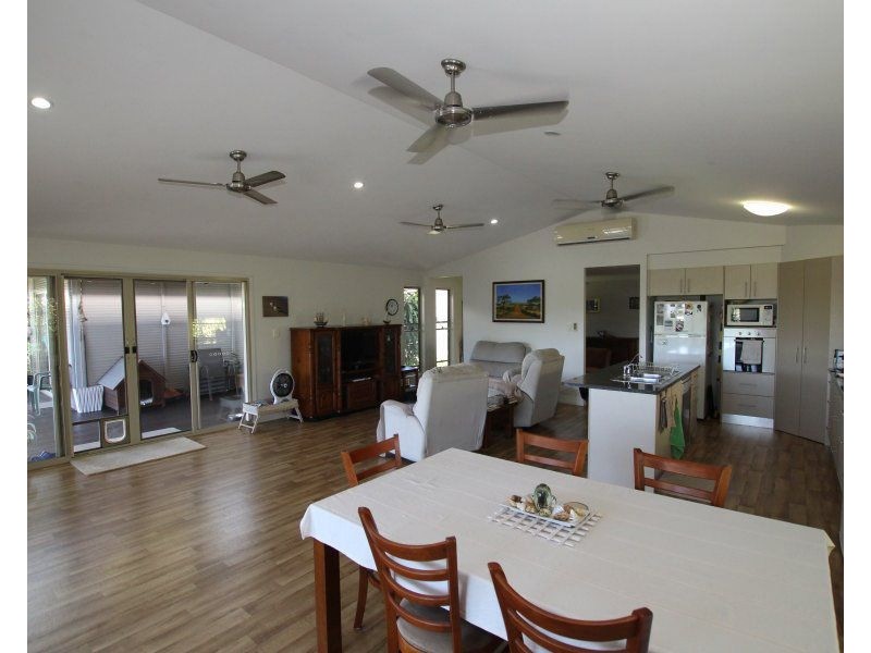 47 Cutten Street, Bingil Bay QLD 4852