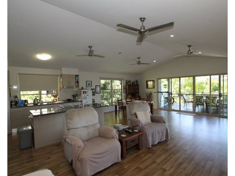 47 Cutten Street, Bingil Bay QLD 4852