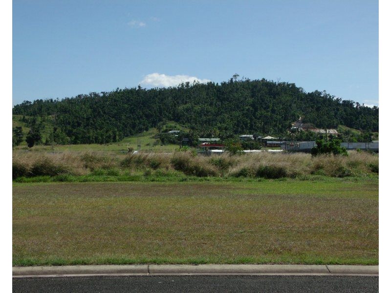 1 Seaview Crescent, Wongaling Beach QLD 4852