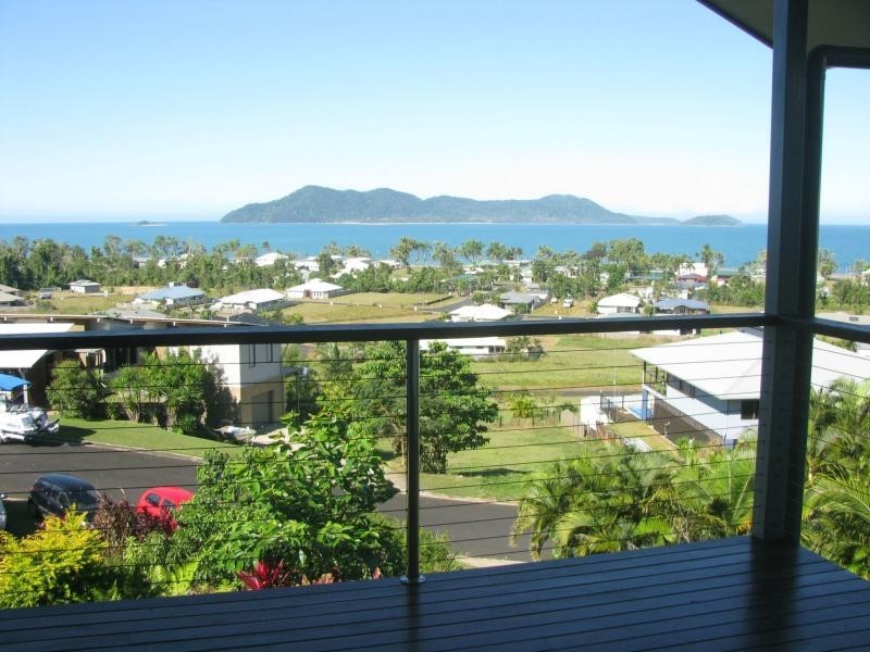 19 The Boulevard, South Mission Beach QLD 4852