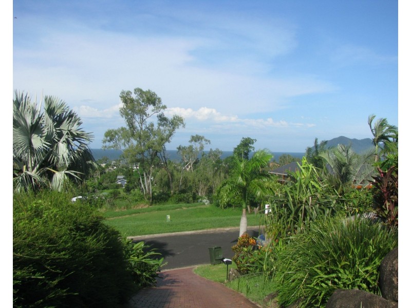 27 Dunkalli Crescent, Wongaling Beach QLD 4852