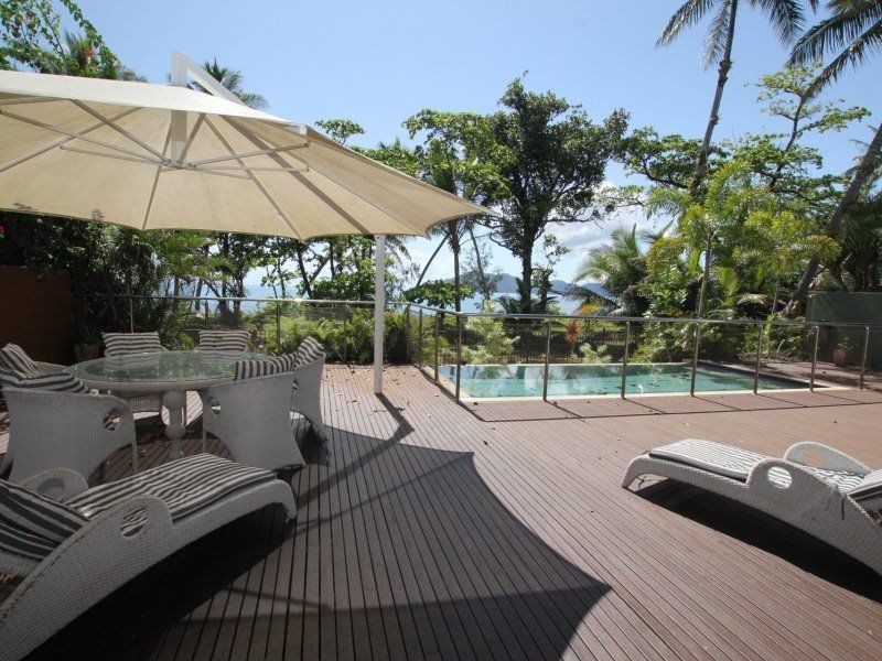 34 Reid Road, Wongaling Beach QLD 4852