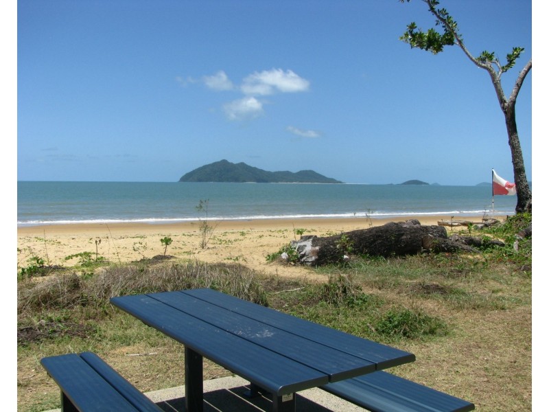 4 Wongaling Beach Road, Wongaling Beach QLD 4852