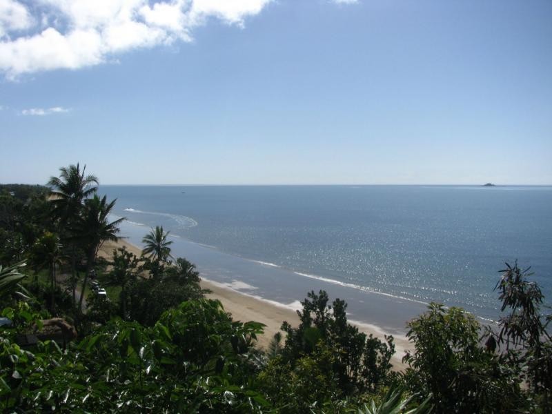 15 Mitchell Street, South Mission Beach QLD 4852