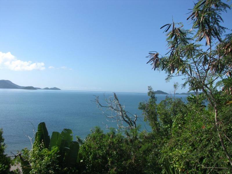 15 Mitchell Street, South Mission Beach QLD 4852