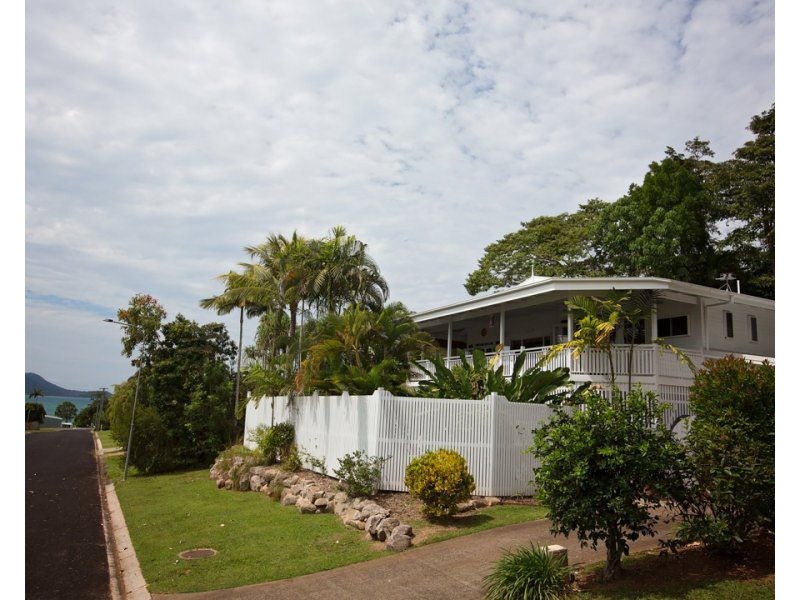 17 Campbell Terrace, South Mission Beach QLD 4852