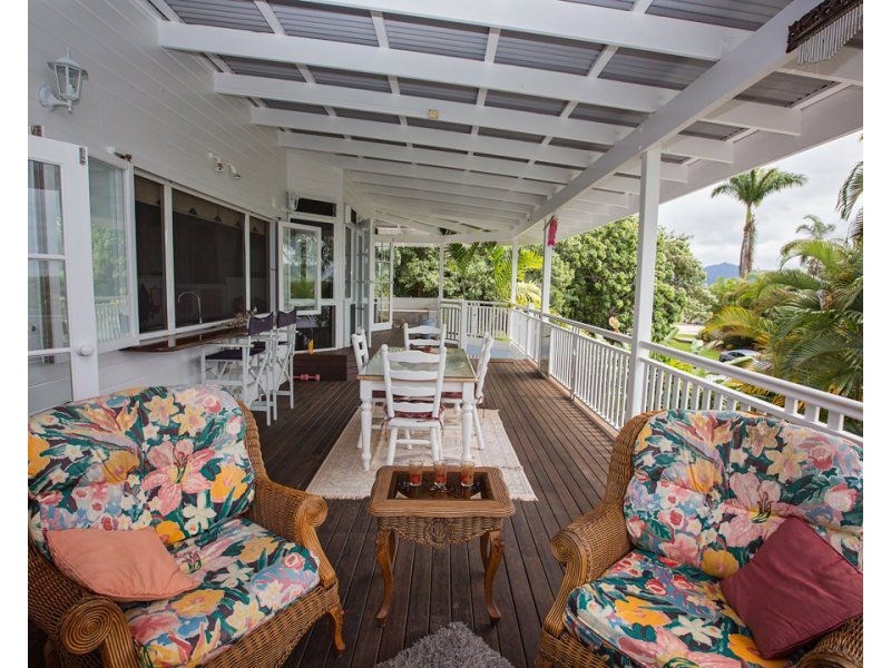 17 Campbell Terrace, South Mission Beach QLD 4852