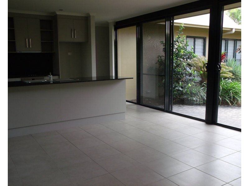 2/34 Mariner Drive, South Mission Beach QLD 4852