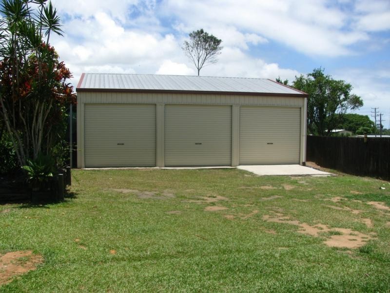 4 Maple Terrace, Tully QLD 4854