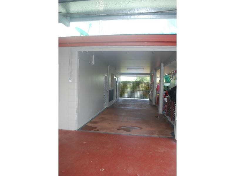 4 Maple Terrace, Tully QLD 4854