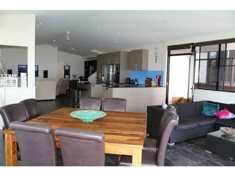 46 Kennedy Esplanade, South Mission Beach QLD 4852