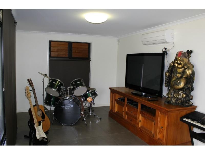 46 Kennedy Esplanade, South Mission Beach QLD 4852