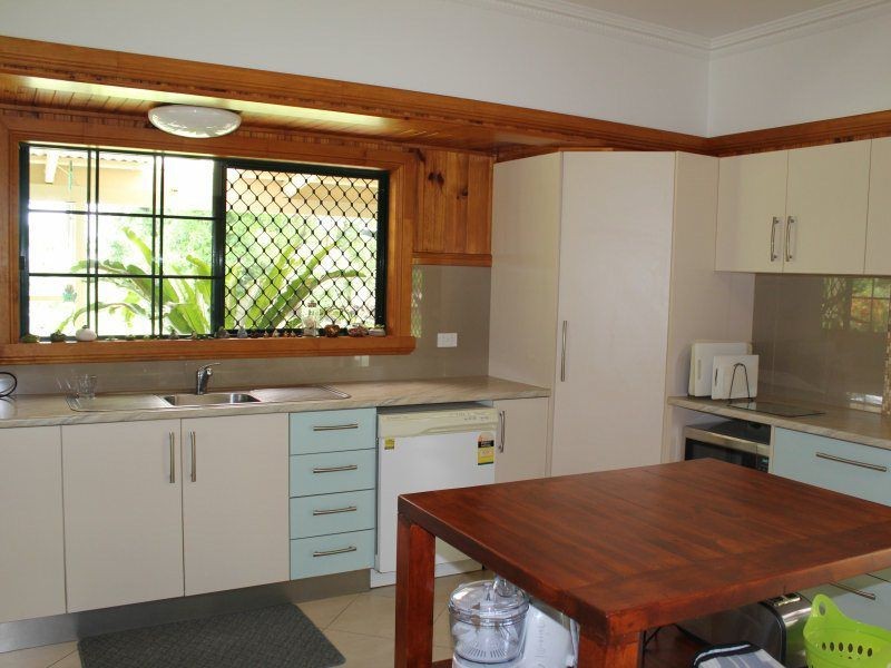 80 Paradise Palm Drive, Tully Heads QLD 4854