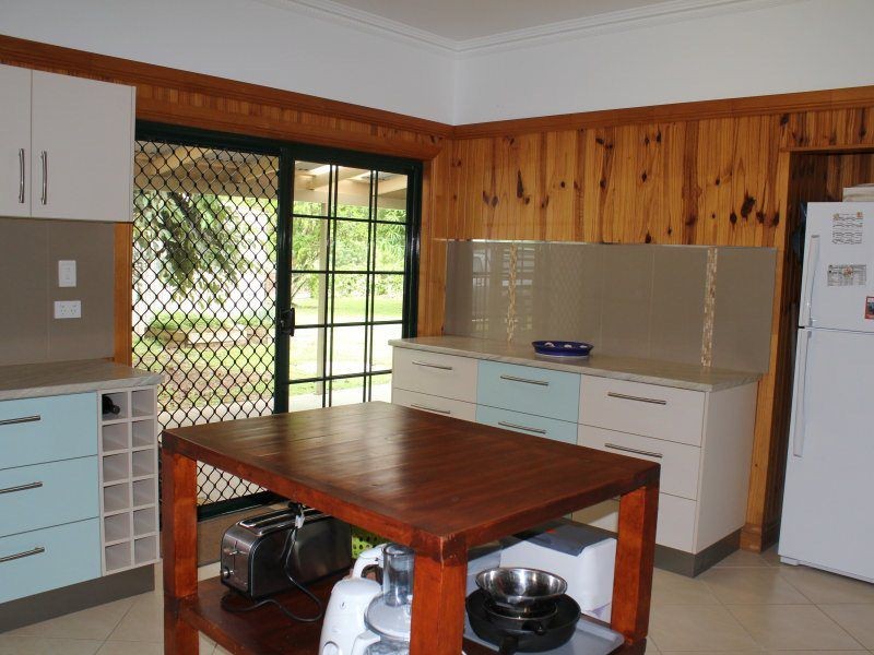 80 Paradise Palm Drive, Tully Heads QLD 4854