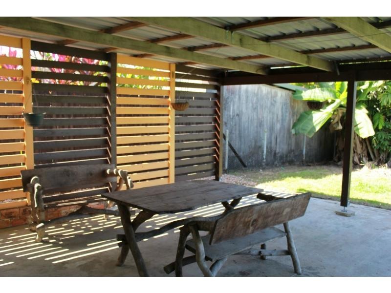 49 Bruce Highway, El Arish QLD 4855